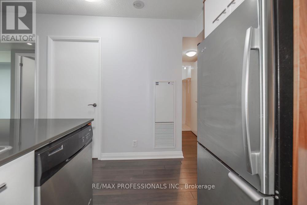 1301 - 5 Valhalla Inn Road, Toronto, Ontario  M9B 1S9 - Photo 13 - W13013338