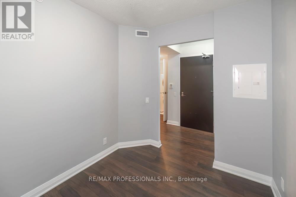 1301 - 5 Valhalla Inn Road, Toronto, Ontario  M9B 1S9 - Photo 23 - W13013338