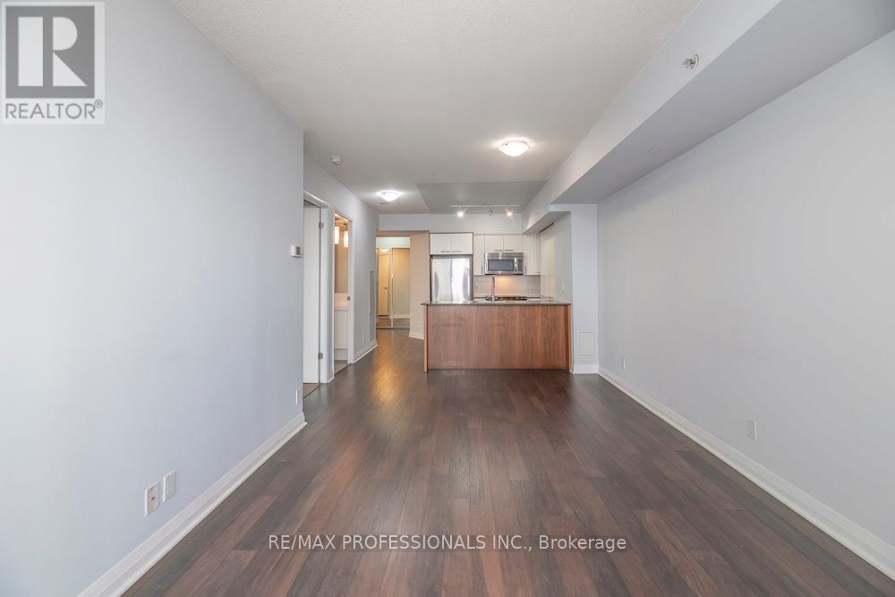 1301 - 5 Valhalla Inn Road, Toronto, Ontario  M9B 1S9 - Photo 6 - W13013338