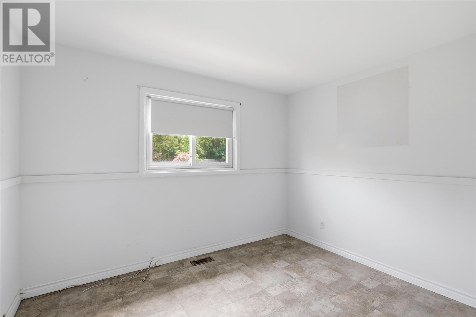 633 Placid Ave, Sault Ste. Marie, Ontario  P6B 3M4 - Photo 11 - SM261513