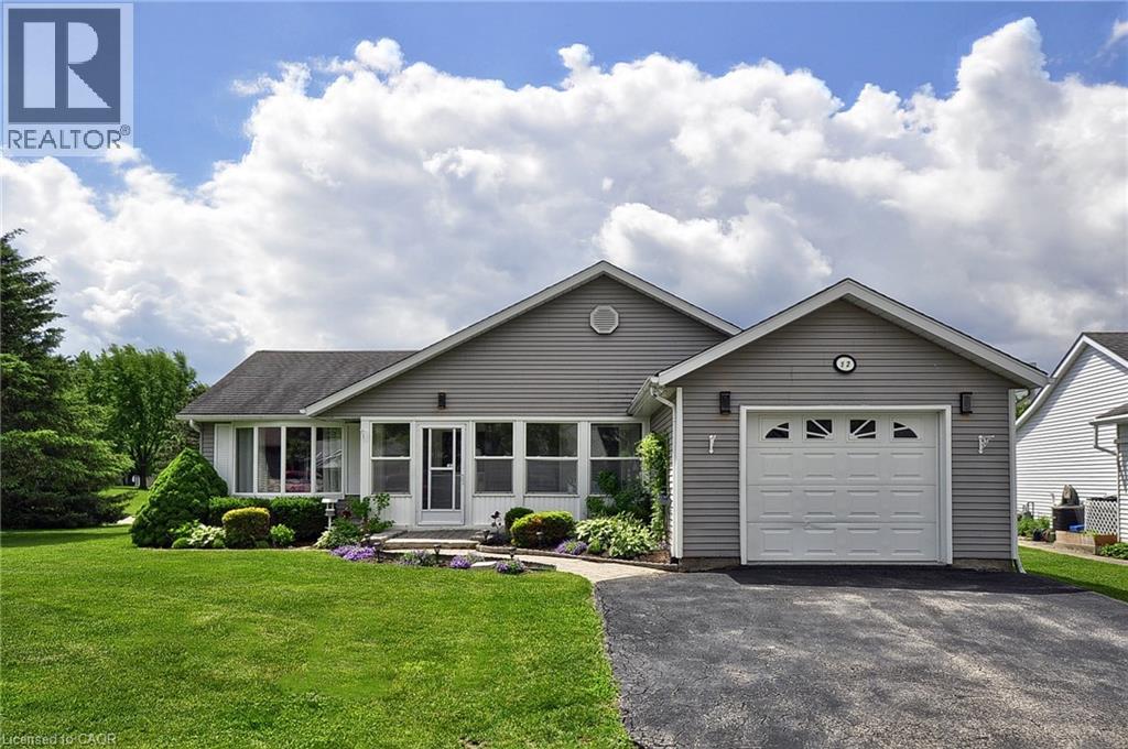 12 Heath Place, New Hamburg, Ontario  N3A 2E7 - Photo 1 - 40841180