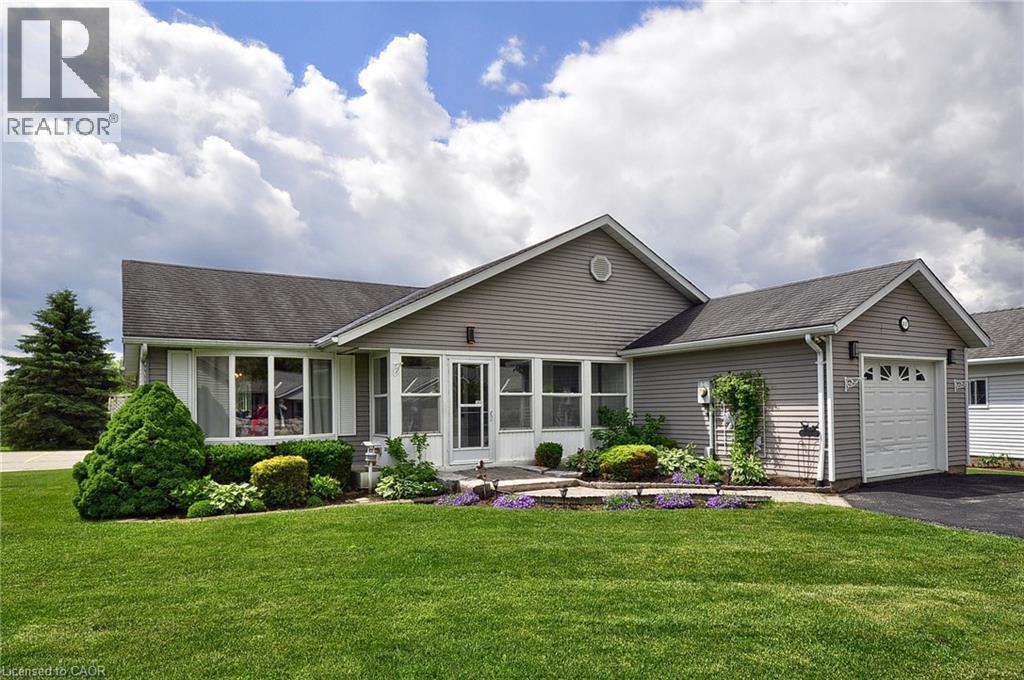 12 Heath Place, New Hamburg, Ontario  N3A 2E7 - Photo 2 - 40841180