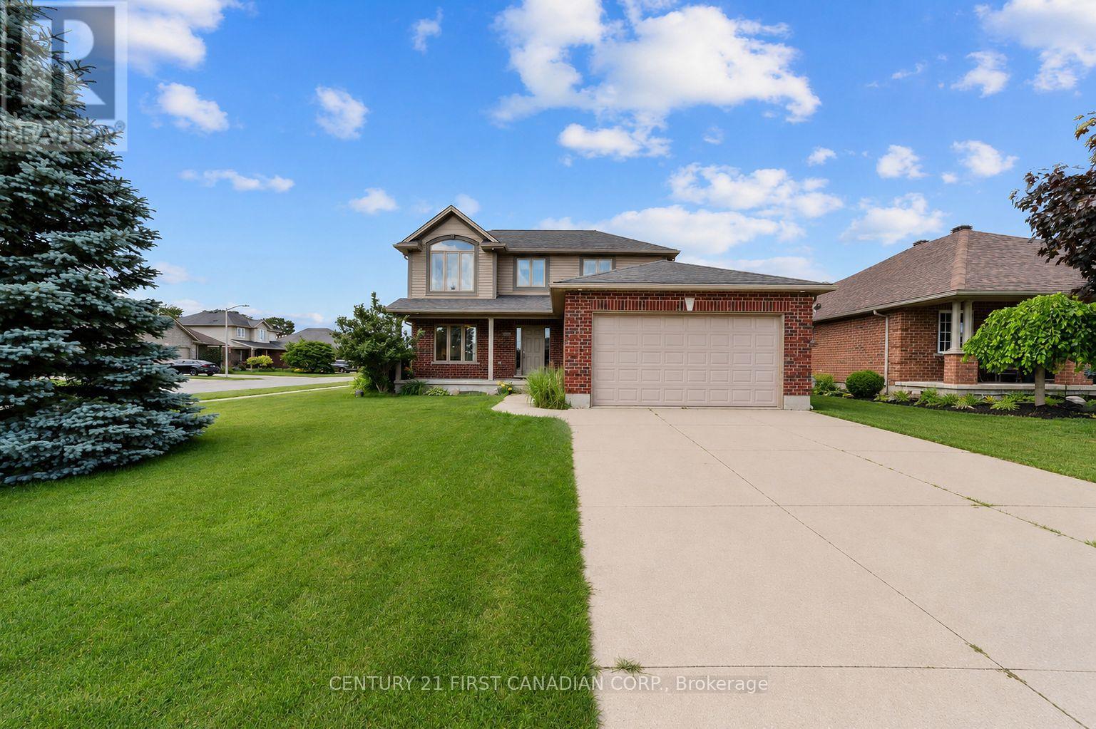 126 Radcliffe Crescent, Lucan Biddulph, Ontario  N0M 2J0 - Photo 1 - X13467644