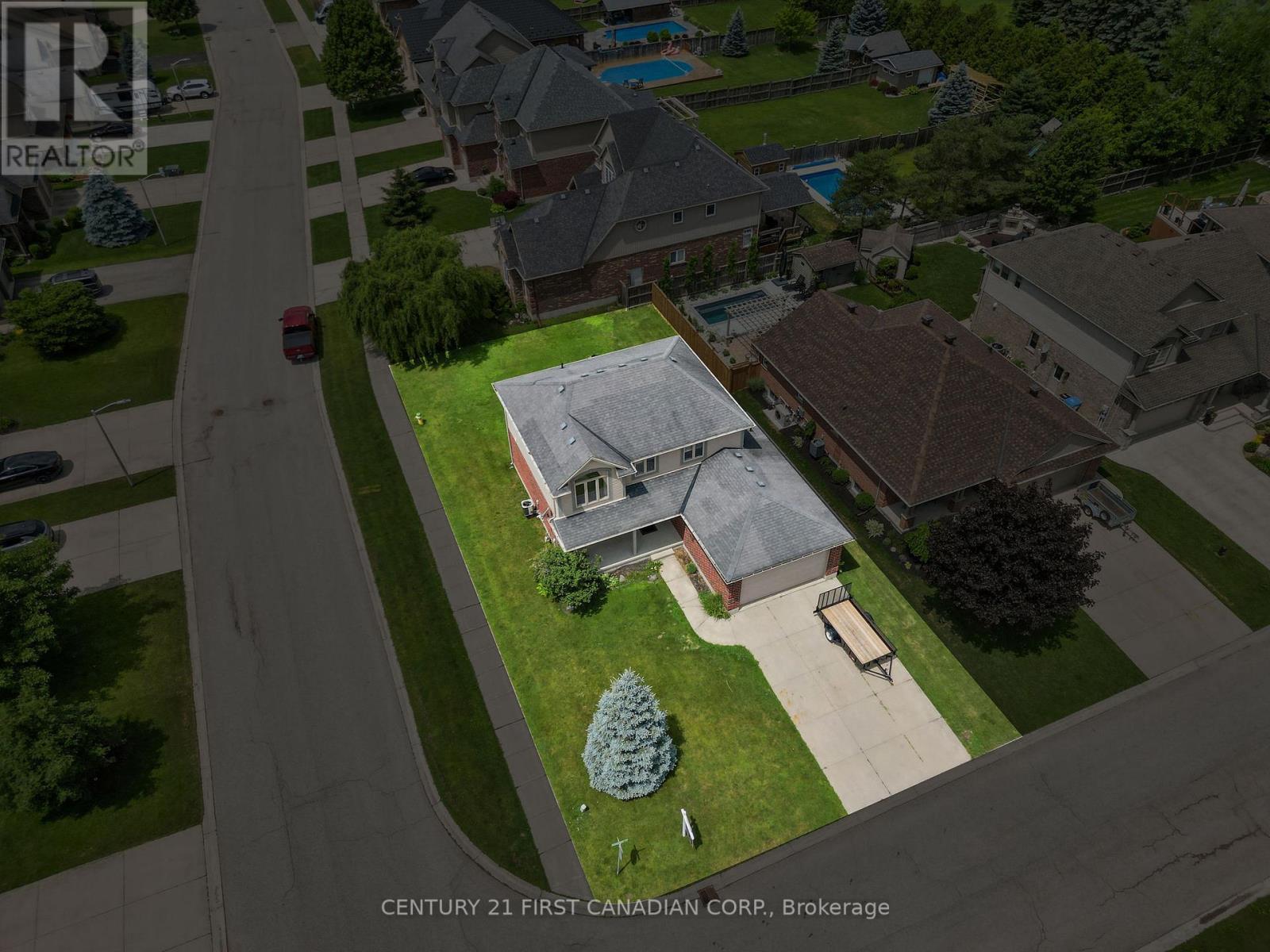 126 Radcliffe Crescent, Lucan Biddulph, Ontario  N0M 2J0 - Photo 2 - X13467644