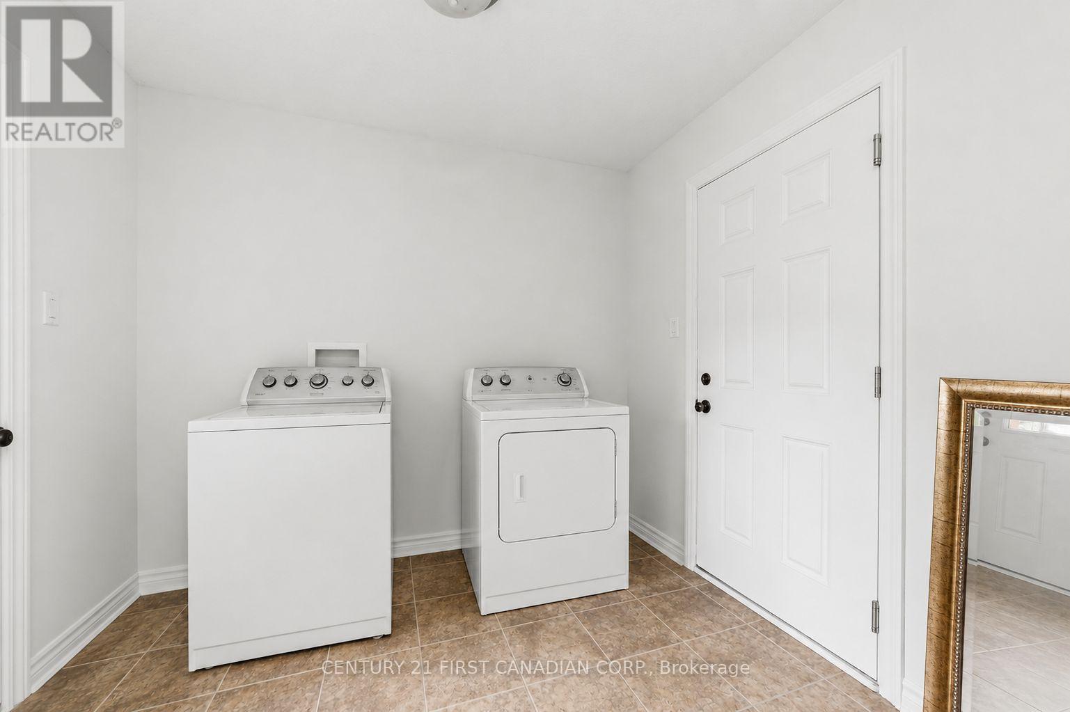 126 Radcliffe Crescent, Lucan Biddulph, Ontario  N0M 2J0 - Photo 22 - X13467644