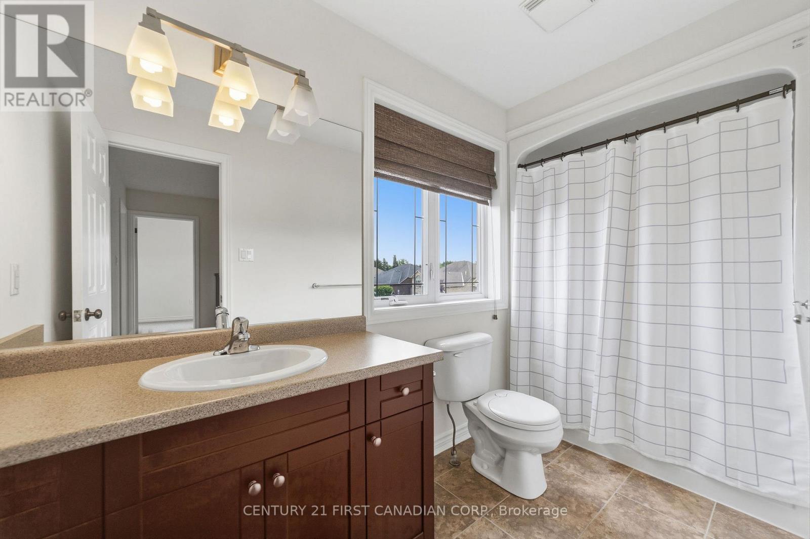 126 Radcliffe Crescent, Lucan Biddulph, Ontario  N0M 2J0 - Photo 23 - X13467644