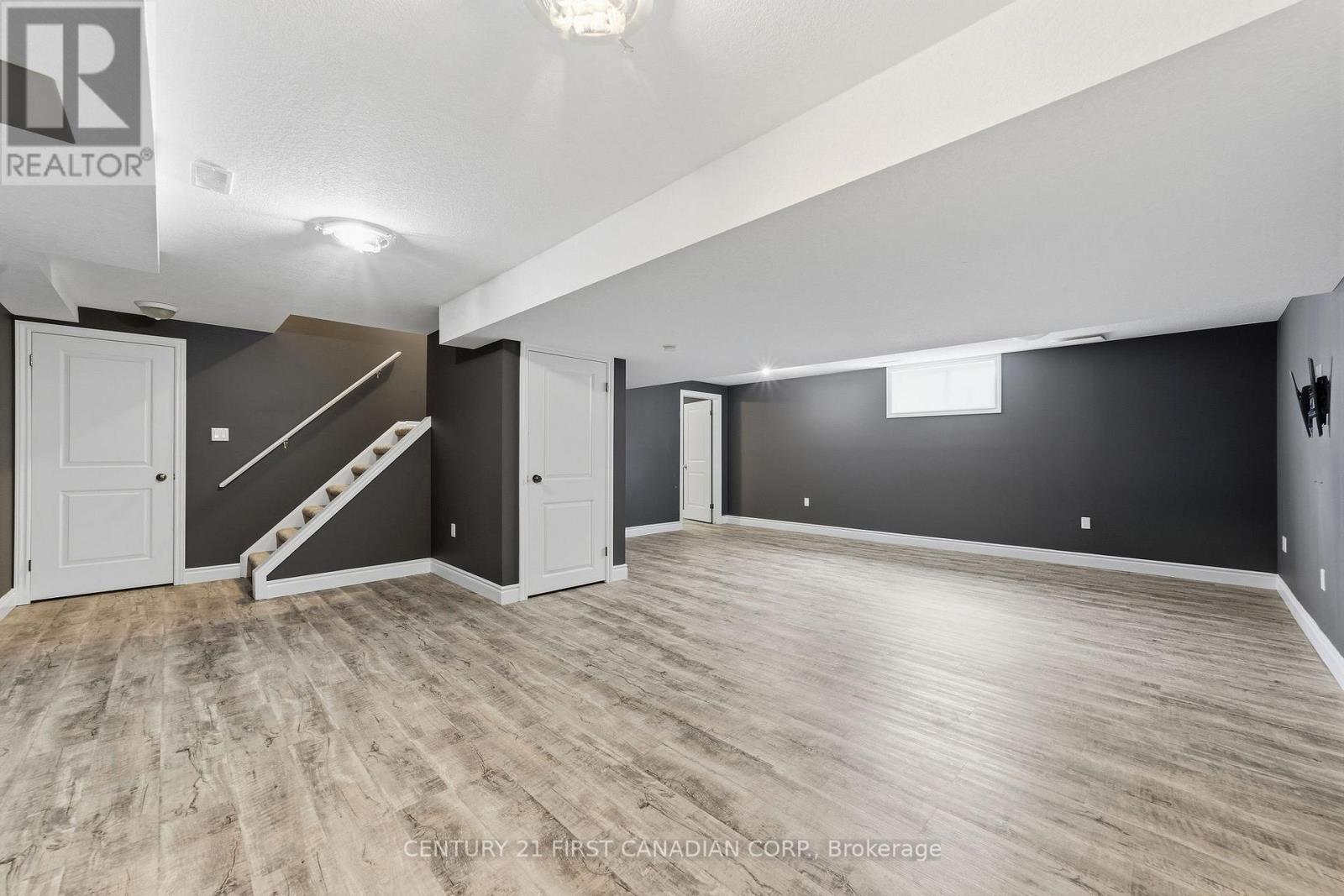 126 Radcliffe Crescent, Lucan Biddulph, Ontario  N0M 2J0 - Photo 31 - X13467644