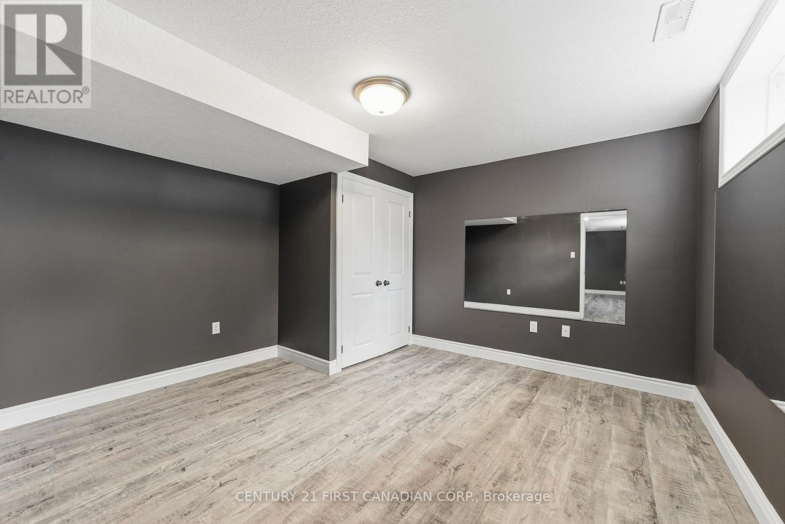 126 Radcliffe Crescent, Lucan Biddulph, Ontario  N0M 2J0 - Photo 33 - X13467644