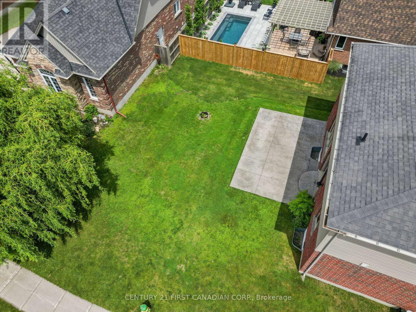 126 Radcliffe Crescent, Lucan Biddulph, Ontario  N0M 2J0 - Photo 35 - X13467644