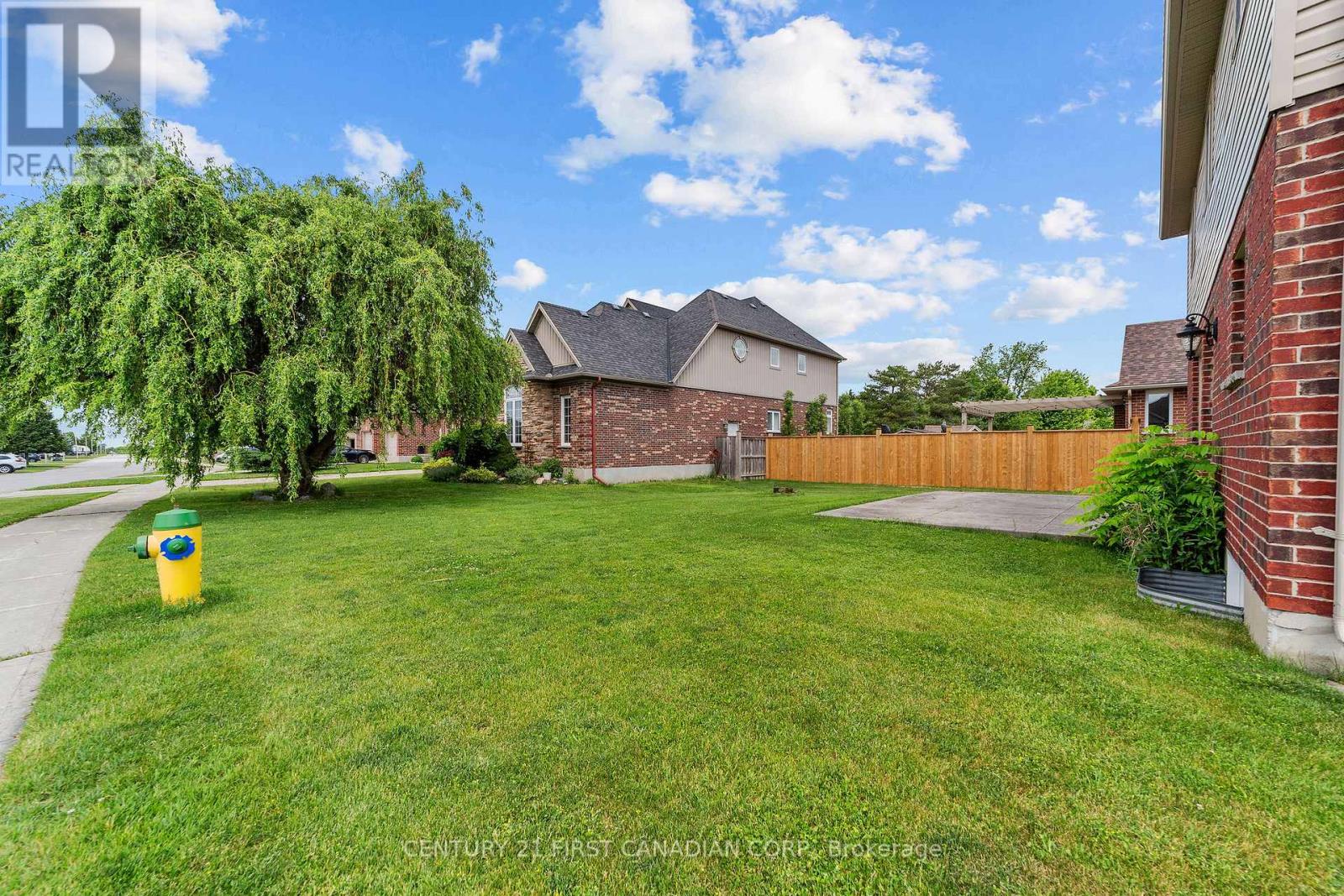 126 Radcliffe Crescent, Lucan Biddulph, Ontario  N0M 2J0 - Photo 36 - X13467644