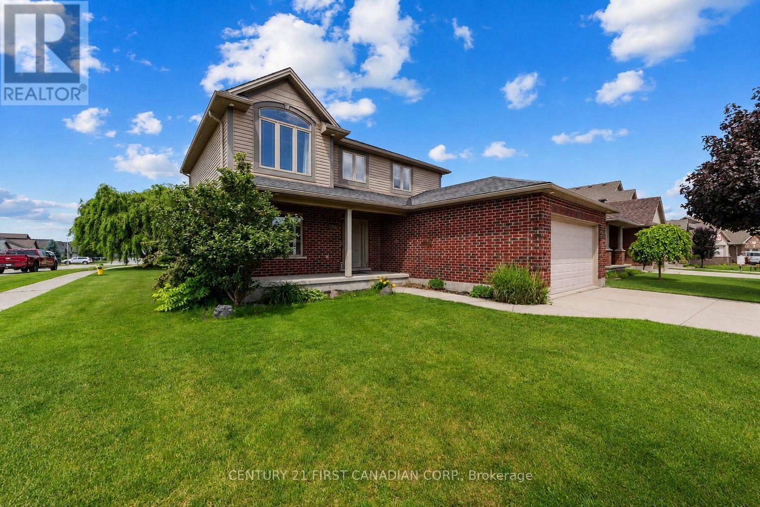 126 Radcliffe Crescent, Lucan Biddulph, Ontario  N0M 2J0 - Photo 5 - X13467644