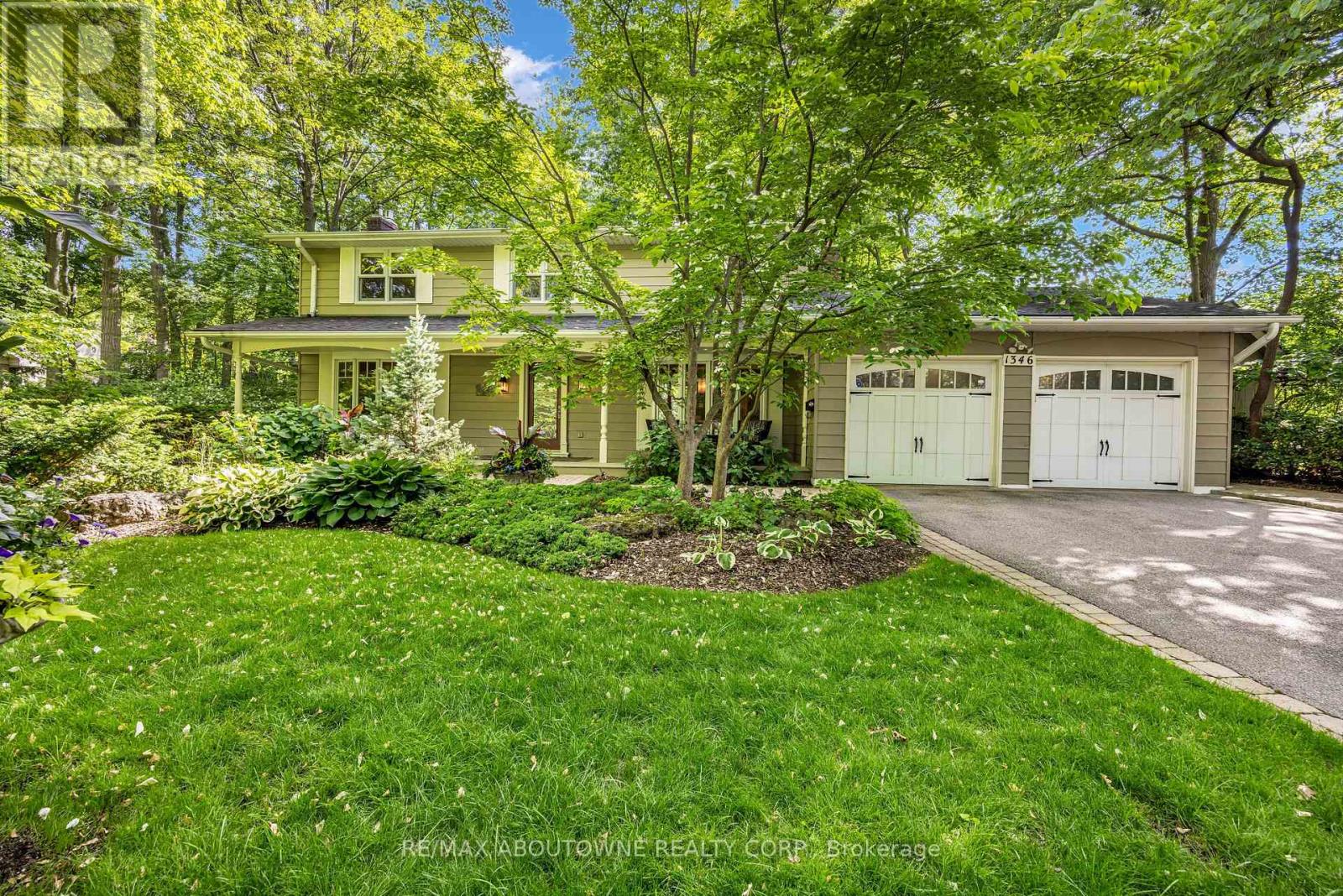 1346 Whiteoaks Avenue, Mississauga, Ontario  L5J 3C3 - Photo 1 - W13467202