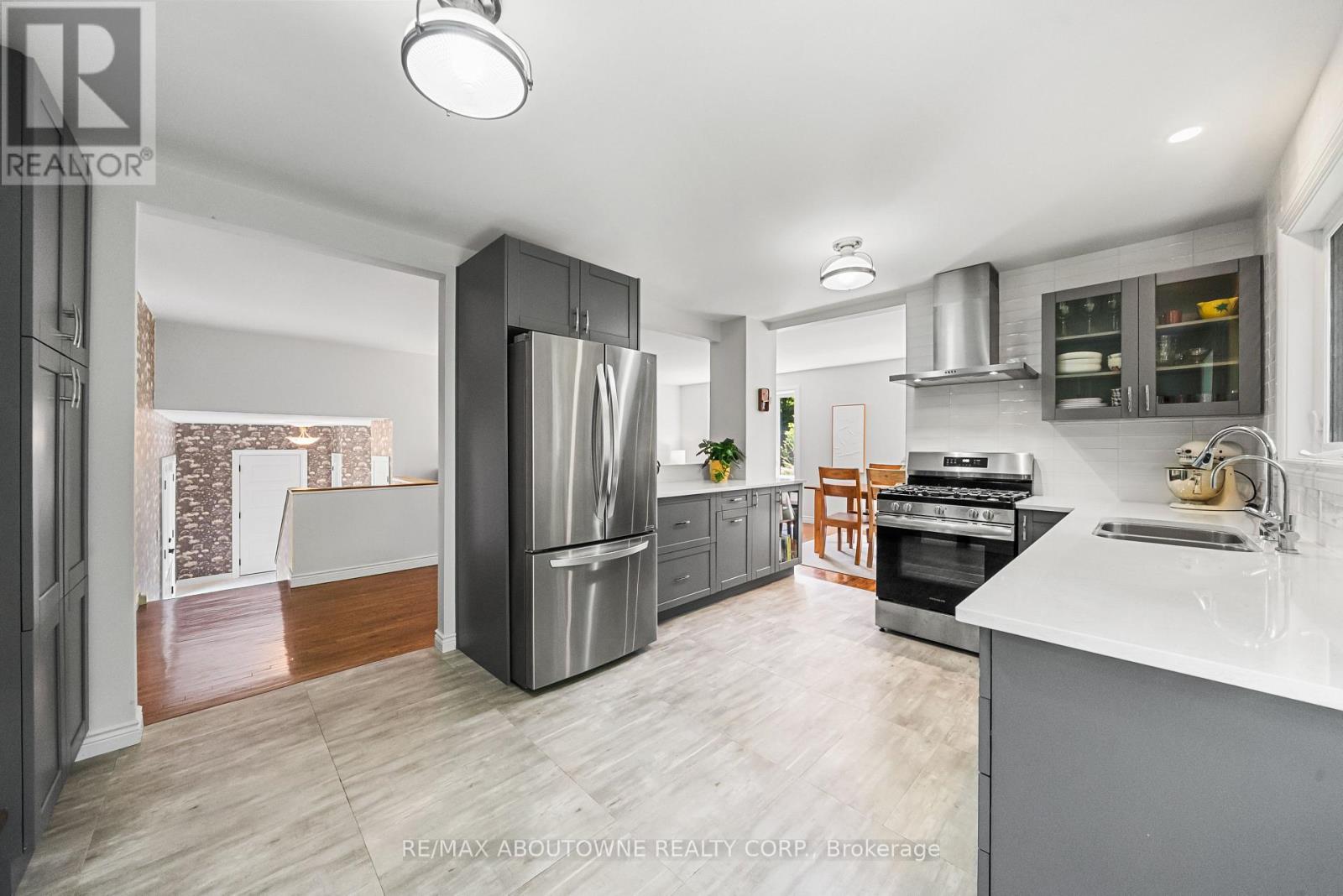 166 Castle Crescent, Oakville, Ontario  L6J 5H3 - Photo 12 - W13467314