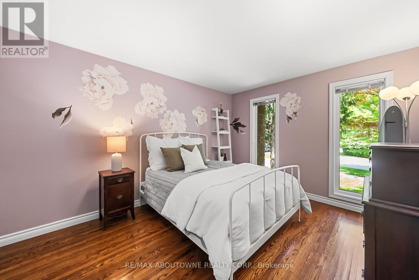 166 Castle Crescent, Oakville, Ontario  L6J 5H3 - Photo 17 - W13467314