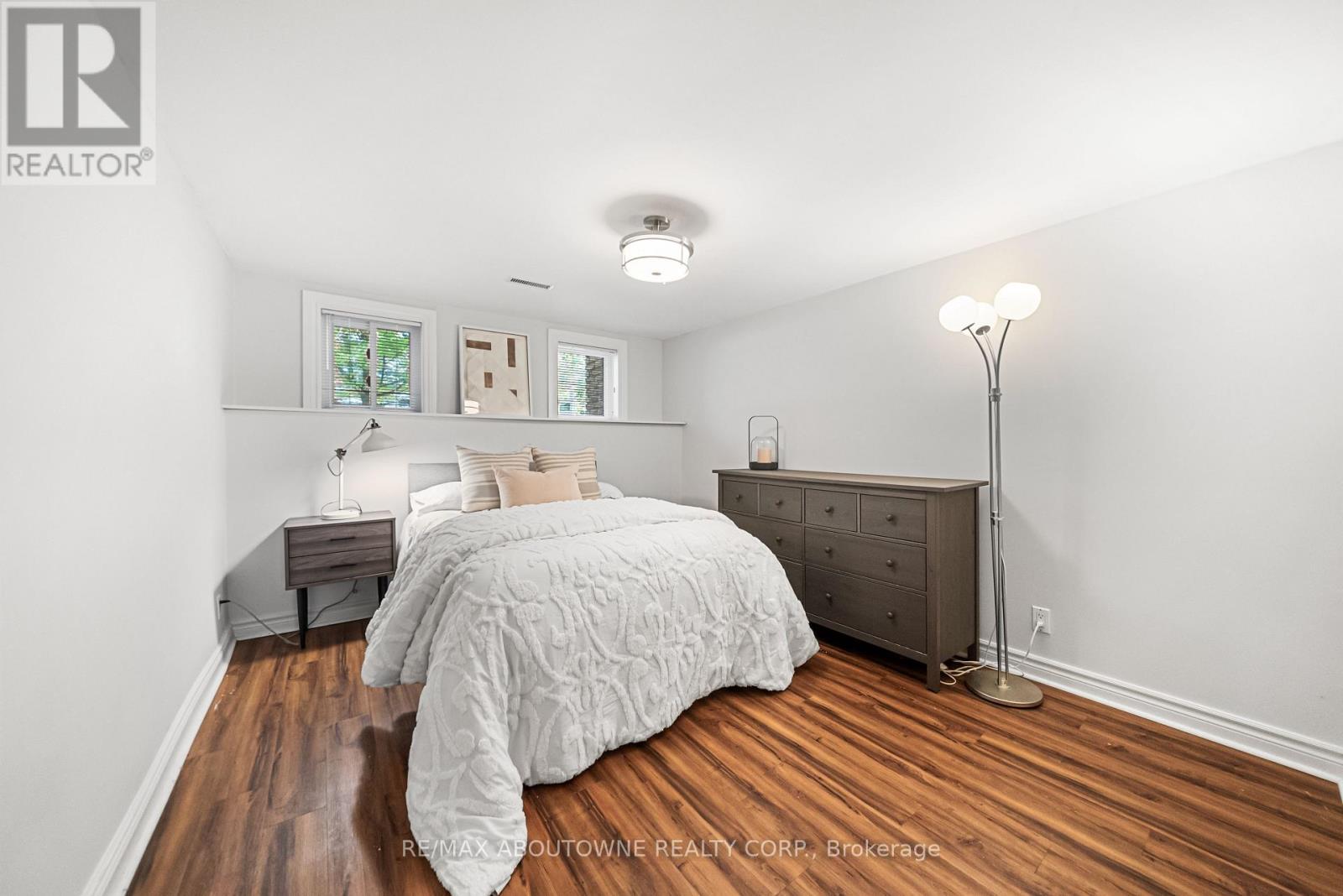 166 Castle Crescent, Oakville, Ontario  L6J 5H3 - Photo 25 - W13467314
