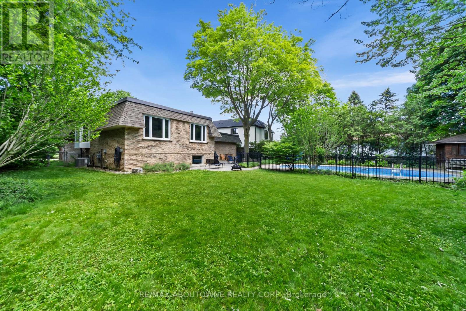 166 Castle Crescent, Oakville, Ontario  L6J 5H3 - Photo 32 - W13467314