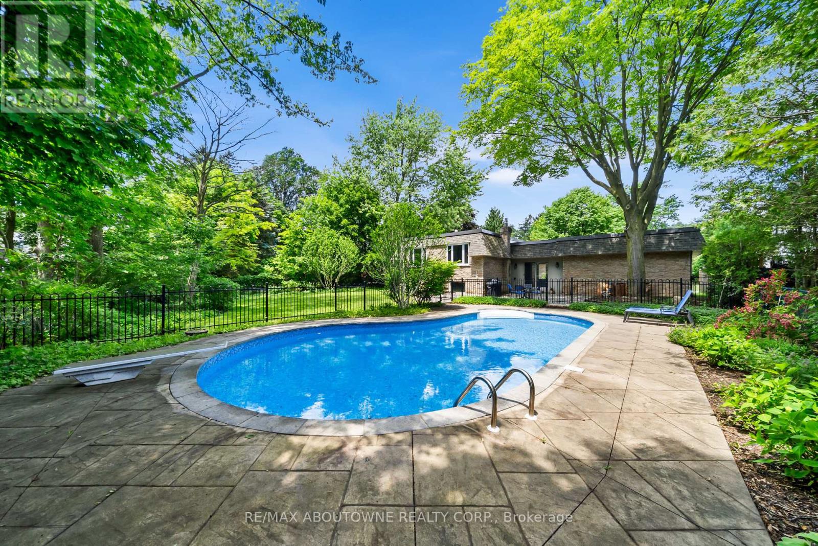 166 Castle Crescent, Oakville, Ontario  L6J 5H3 - Photo 34 - W13467314