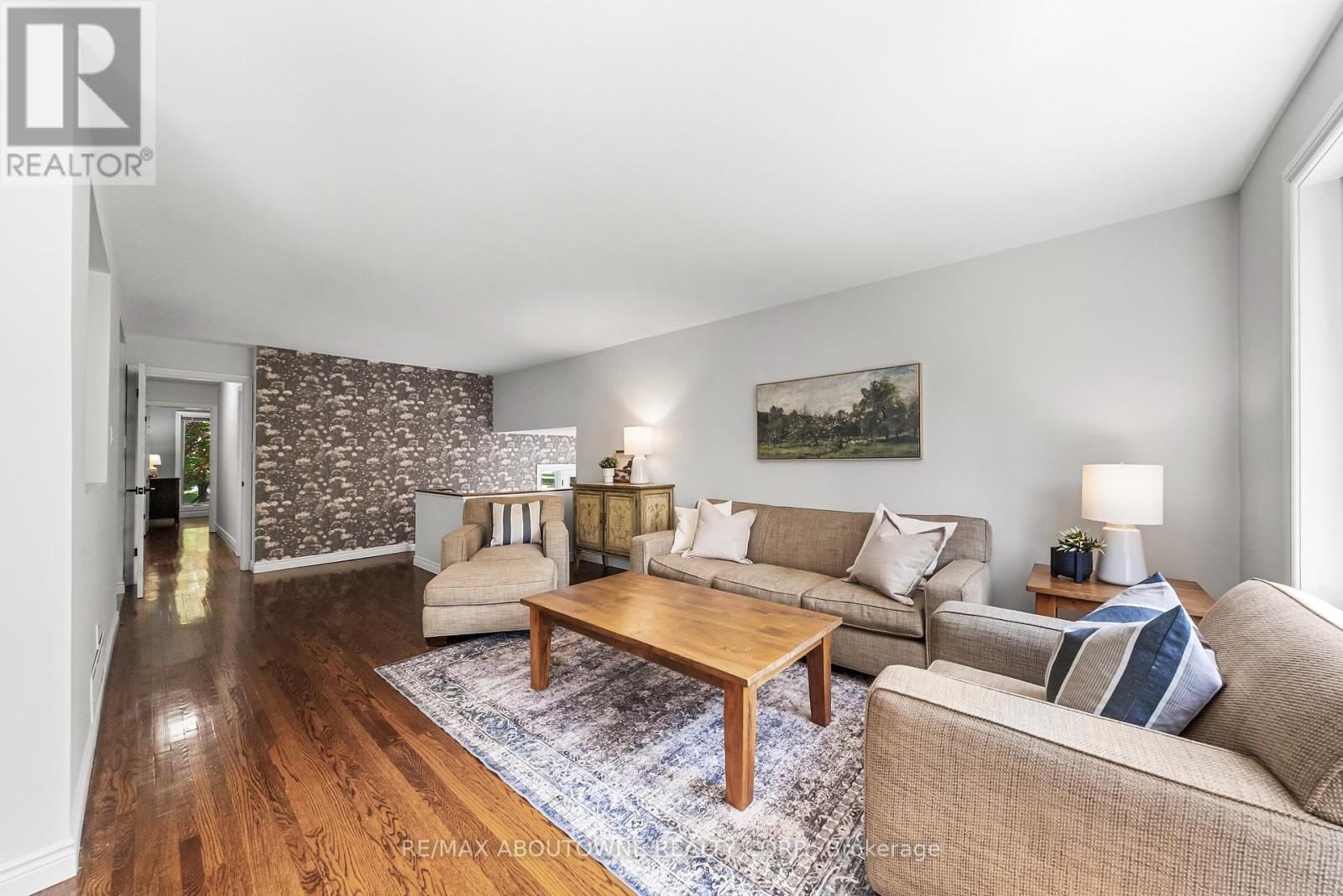 166 Castle Crescent, Oakville, Ontario  L6J 5H3 - Photo 7 - W13467314