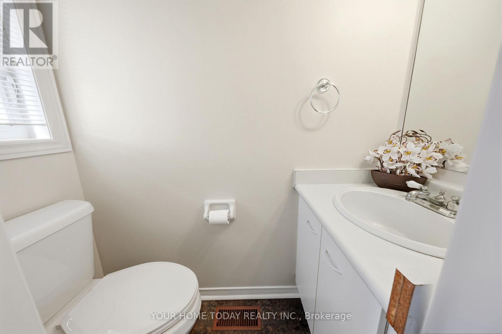 29 Corey Circle, Halton Hills, Ontario  L7G 5L7 - Photo 17 - W13467444