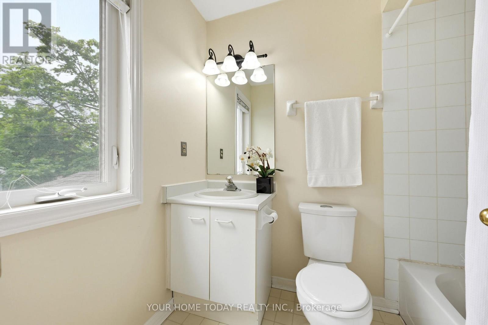 29 Corey Circle, Halton Hills, Ontario  L7G 5L7 - Photo 23 - W13467444