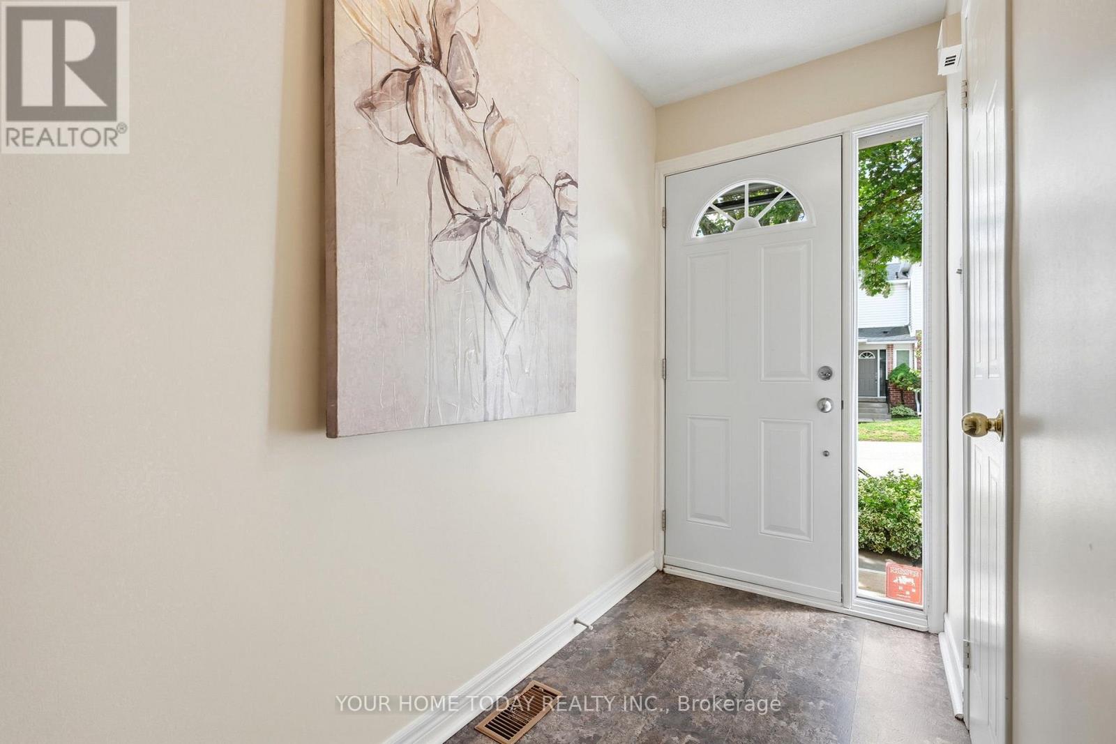 29 Corey Circle, Halton Hills, Ontario  L7G 5L7 - Photo 4 - W13467444