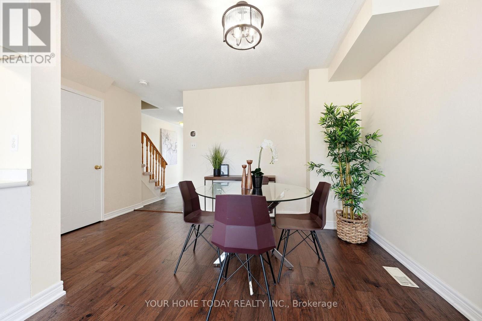29 Corey Circle, Halton Hills, Ontario  L7G 5L7 - Photo 7 - W13467444