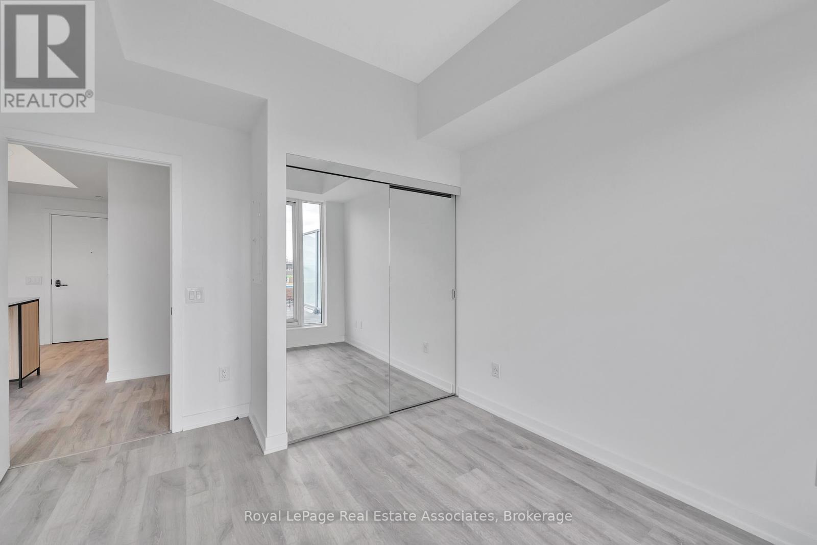 324 - 220 Missinnihe Way, Mississauga, Ontario  L5H 0A9 - Photo 26 - W13467458