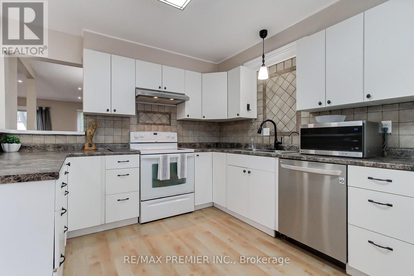 56 - 2651 Aquitaine Avenue, Mississauga, Ontario  L5N 1V5 - Photo 4 - W13467462