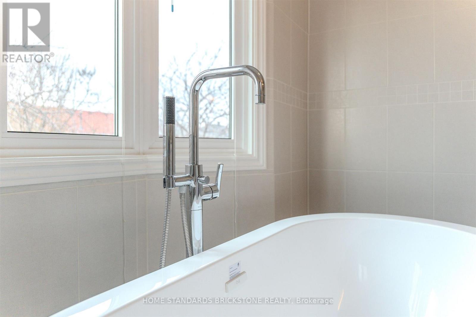 4538 Penhallow Road, Mississauga, Ontario L5V 1E7 - Photo 25 - W13467488