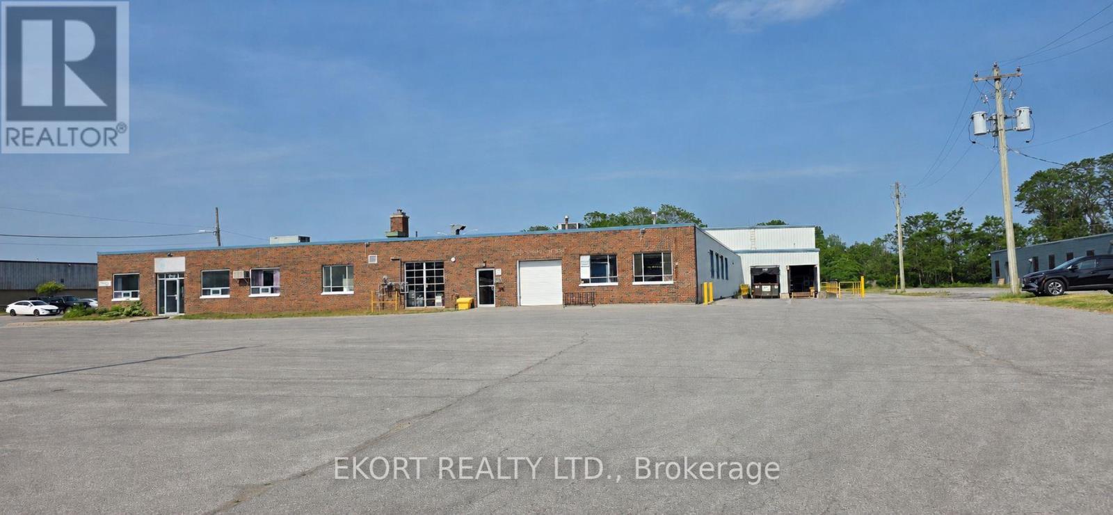 39 Davis Street E, Quinte West, Ontario  K8V 4K8 - Photo 2 - X12881092