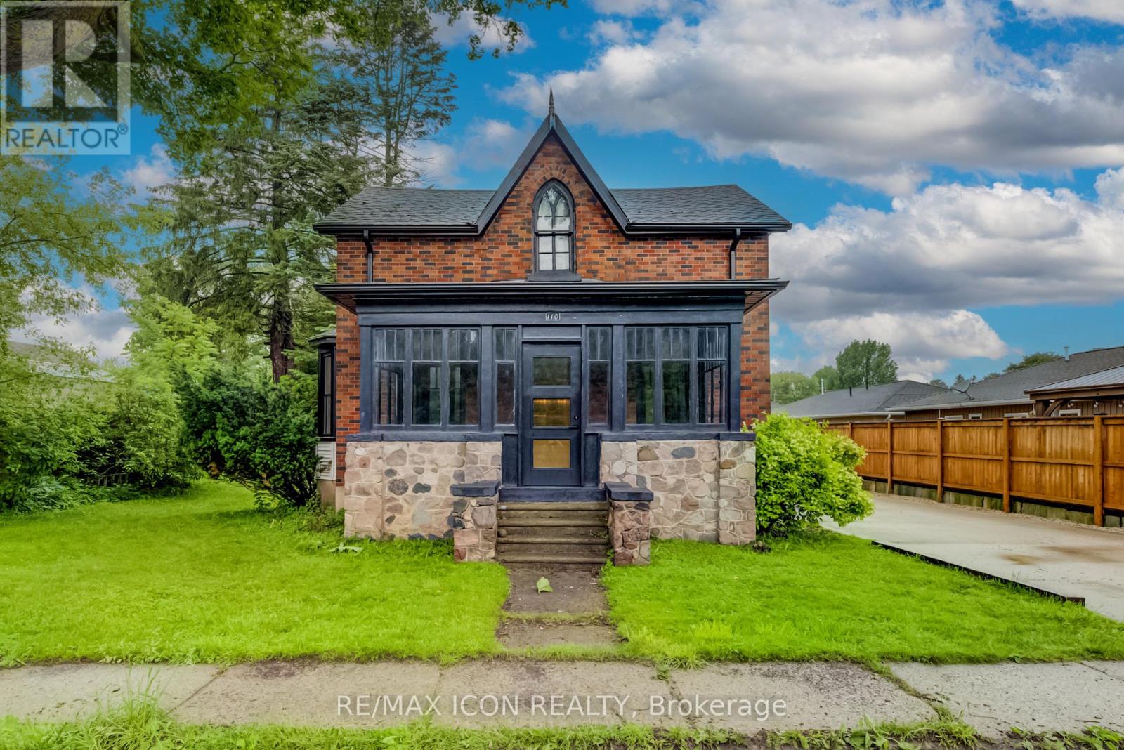110 BROCK STREET, Minto, Ontario