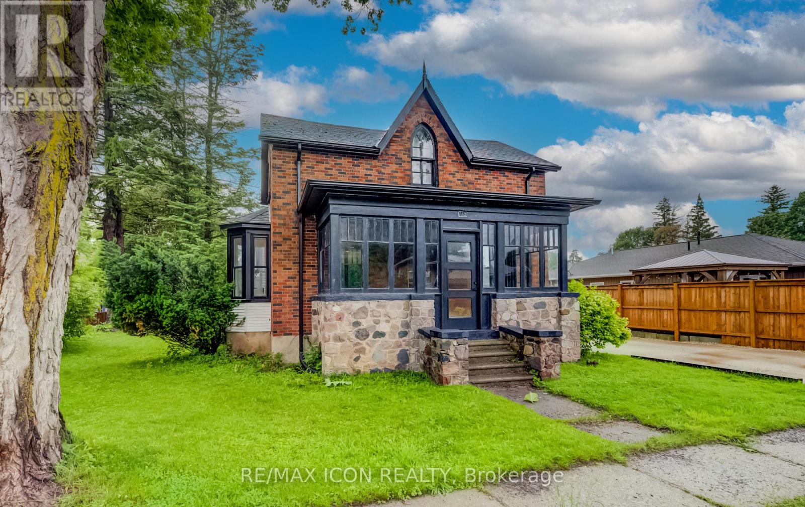 110 Brock Street, Minto, Ontario  N0G 1Z0 - Photo 2 - X13467196