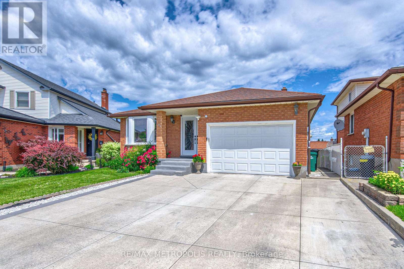 184 Stonyburn Crescent, Cambridge, Ontario  N1R 7X8 - Photo 3 - X13467198