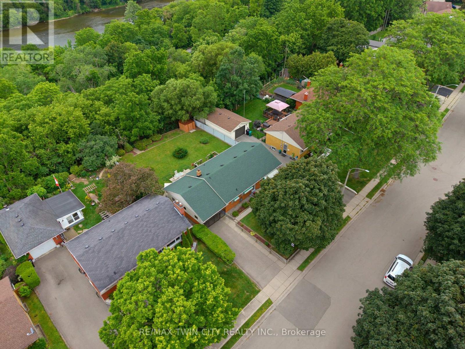 42 Highman Avenue, Cambridge, Ontario  N1R 3L7 - Photo 1 - X13467214