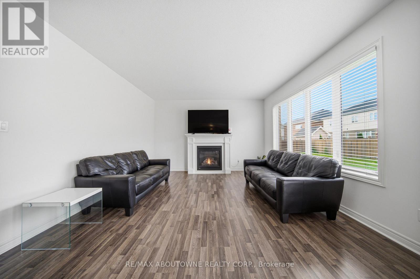 12 Oldham Avenue, Brant, Ontario  N3L 0G7 - Photo 10 - X13467286