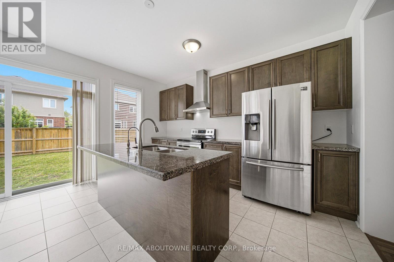 12 Oldham Avenue, Brant, Ontario  N3L 0G7 - Photo 6 - X13467286