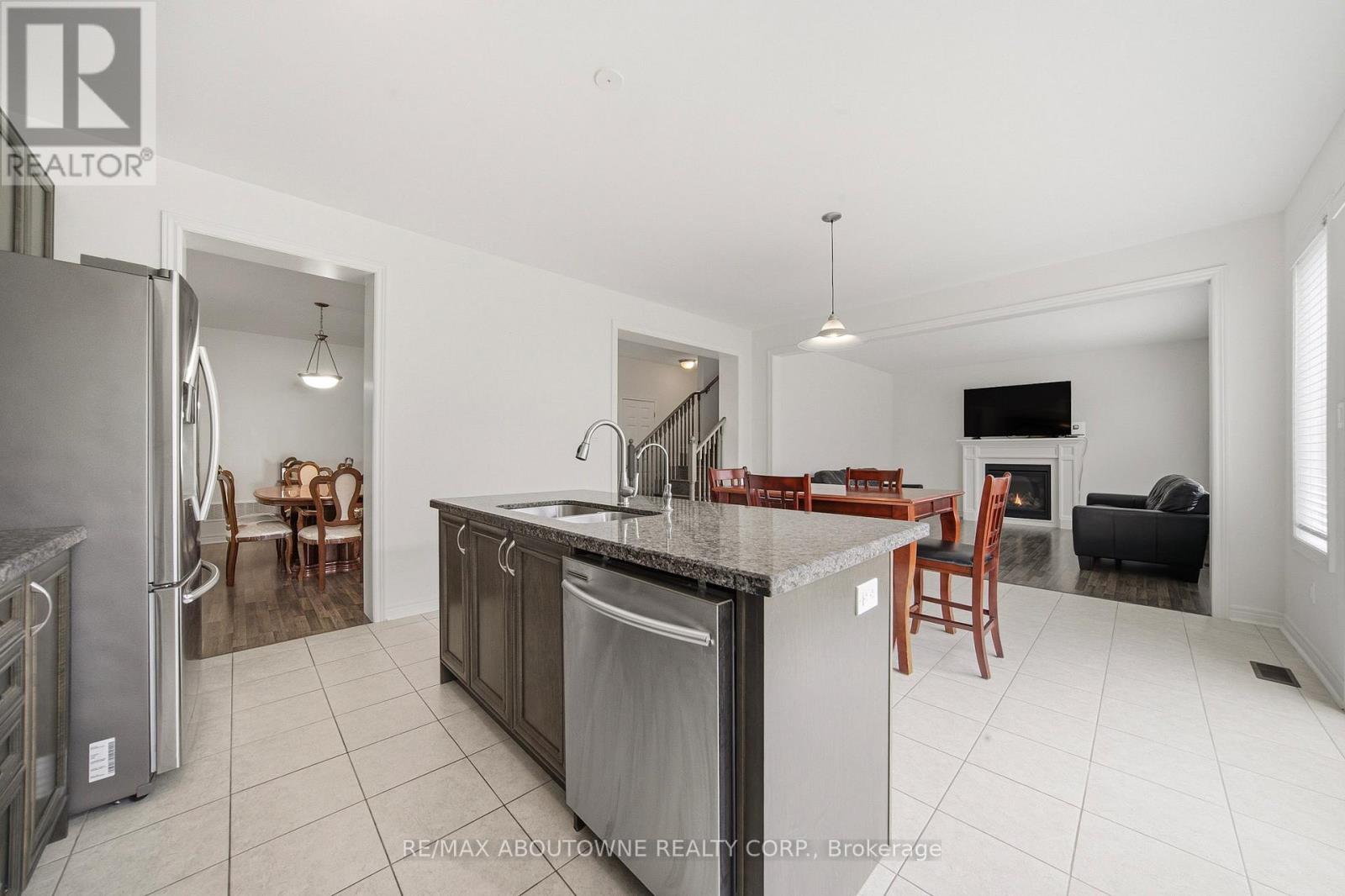 12 Oldham Avenue, Brant, Ontario  N3L 0G7 - Photo 9 - X13467286