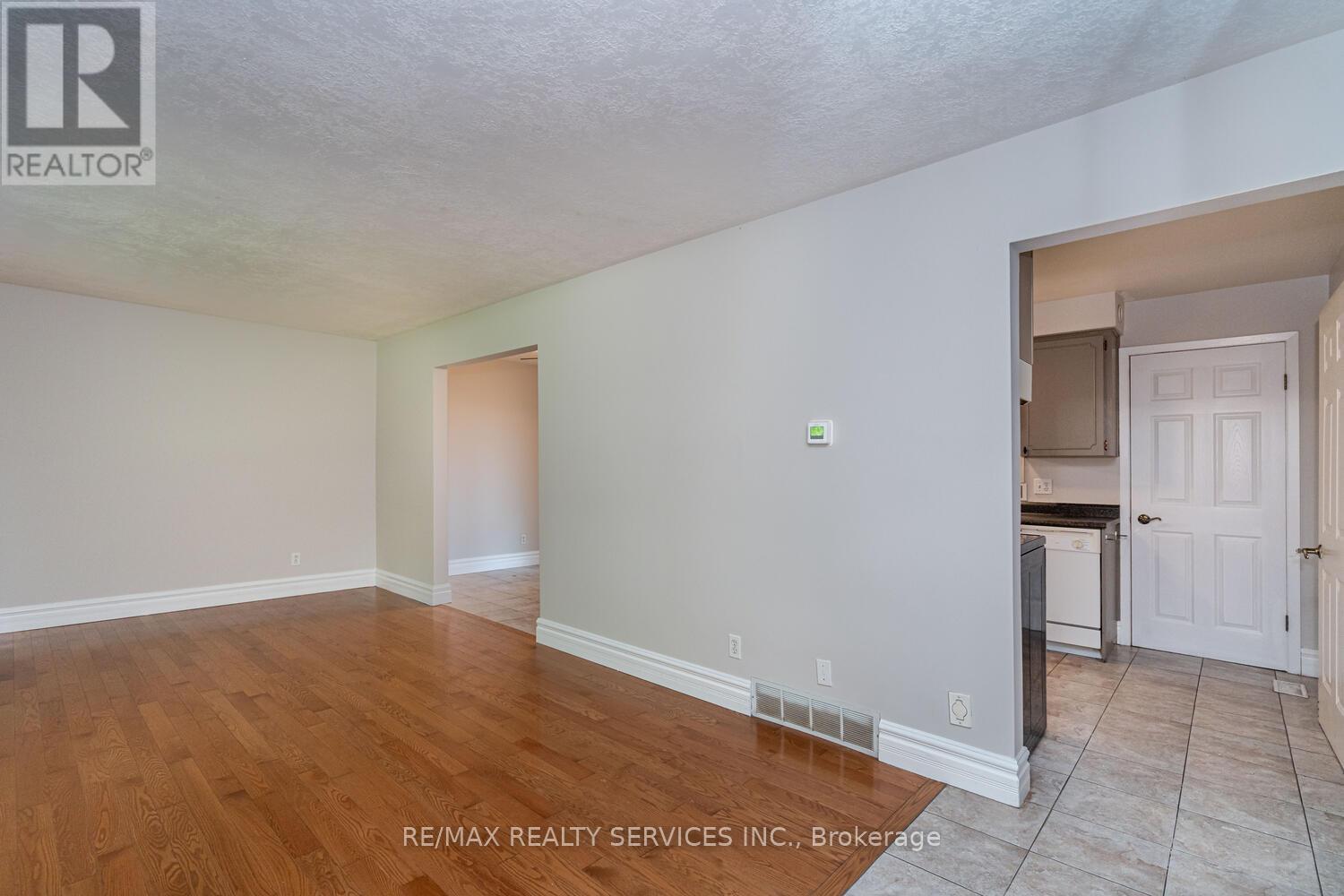 285 Thorncrest Drive, Waterloo, Ontario  N2L 4L2 - Photo 10 - X13467464