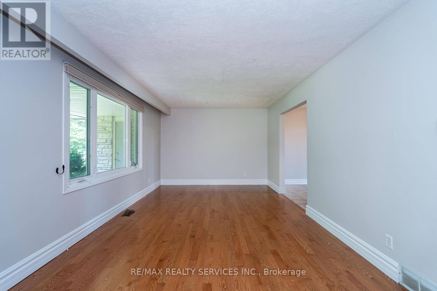 285 Thorncrest Drive, Waterloo, Ontario  N2L 4L2 - Photo 11 - X13467464