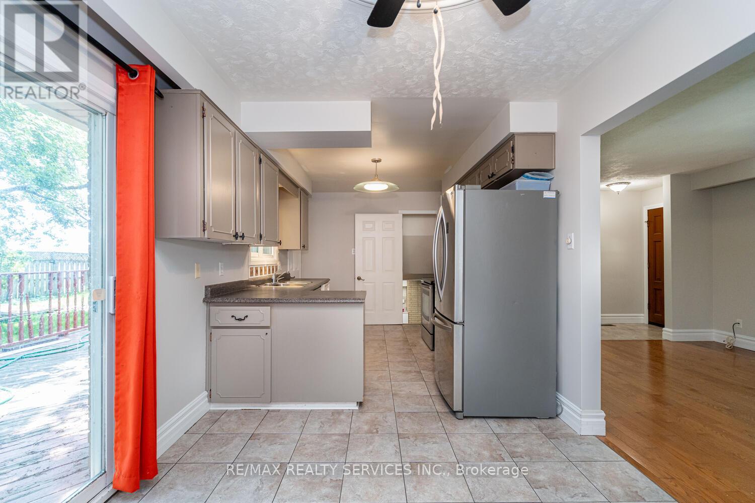 285 Thorncrest Drive, Waterloo, Ontario  N2L 4L2 - Photo 15 - X13467464