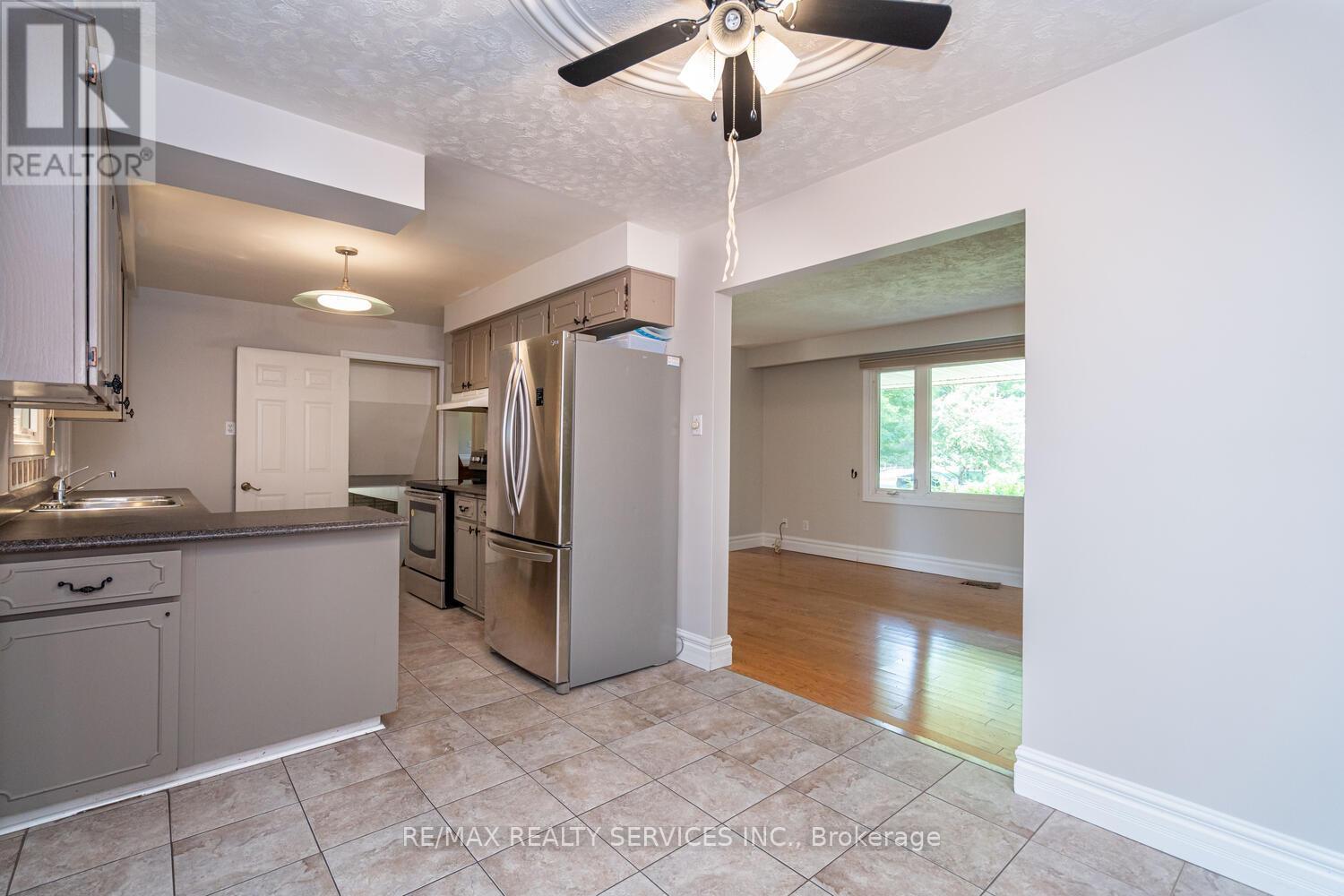 285 Thorncrest Drive, Waterloo, Ontario  N2L 4L2 - Photo 16 - X13467464