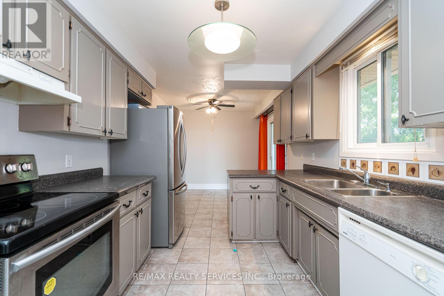 285 Thorncrest Drive, Waterloo, Ontario  N2L 4L2 - Photo 18 - X13467464