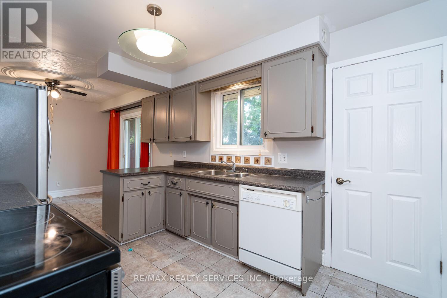 285 Thorncrest Drive, Waterloo, Ontario  N2L 4L2 - Photo 19 - X13467464