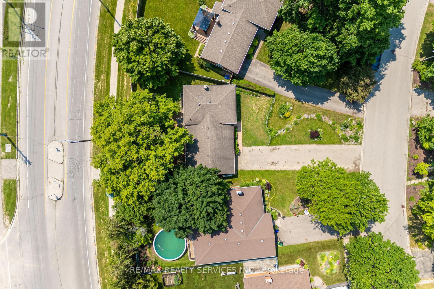 285 Thorncrest Drive, Waterloo, Ontario  N2L 4L2 - Photo 2 - X13467464