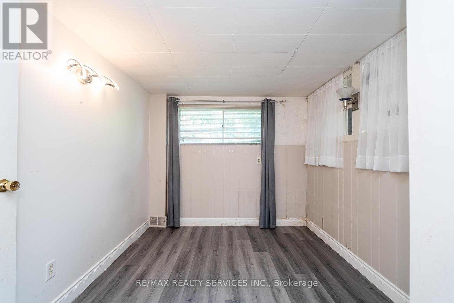 285 Thorncrest Drive, Waterloo, Ontario  N2L 4L2 - Photo 35 - X13467464