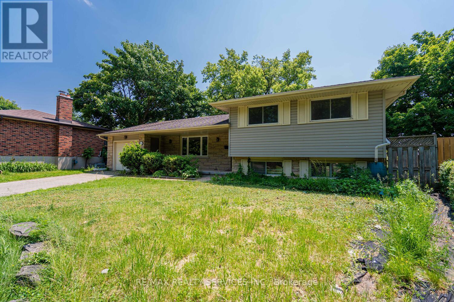 285 Thorncrest Drive, Waterloo, Ontario  N2L 4L2 - Photo 4 - X13467464