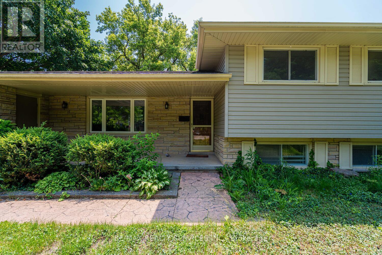 285 Thorncrest Drive, Waterloo, Ontario  N2L 4L2 - Photo 6 - X13467464