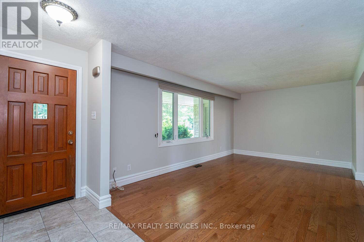 285 Thorncrest Drive, Waterloo, Ontario  N2L 4L2 - Photo 9 - X13467464