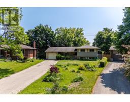 285 THORNCREST DRIVE, Waterloo, Ontario