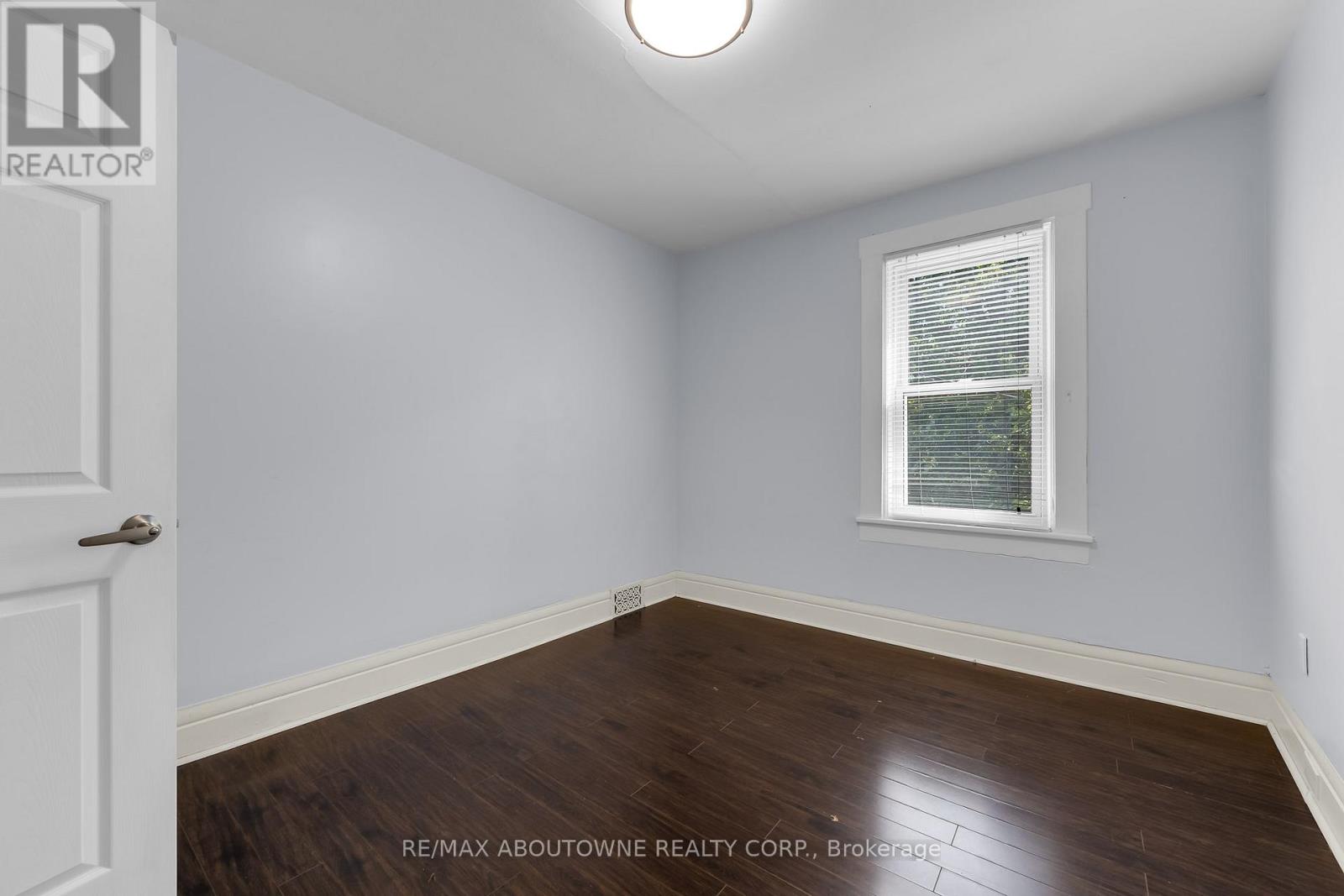 153 Lake Street, St. Catharines, Ontario  L2R 5Y5 - Photo 10 - X13467492